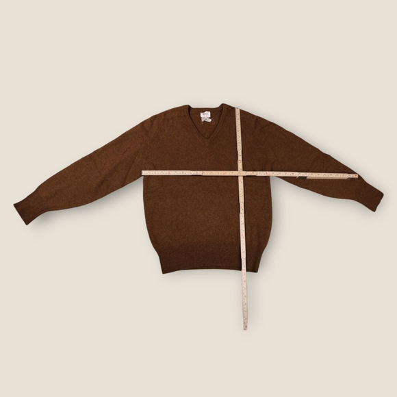 Vintage Alan Paine Pure Lambswool V Neck Sweater Made in England Size Large - Picture 4 of 12